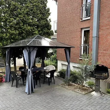 Gastehaus Mit Direkten Zugang Zu Einer Terrasse Apartment Solingen