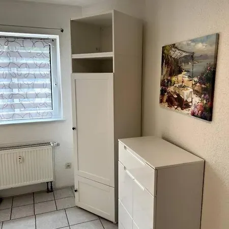 Gastehaus Mit Direkten Zugang Zu Einer Terrasse * Solingen