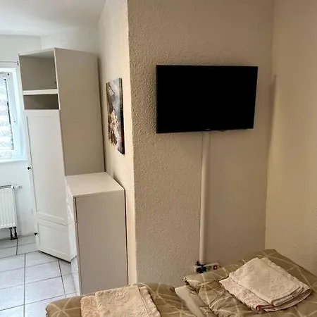 Gastehaus Mit Direkten Zugang Zu Einer Terrasse Apartment Solingen