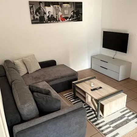 Apartment Gastehaus Mit Direkten Zugang Zu Einer Terrasse *